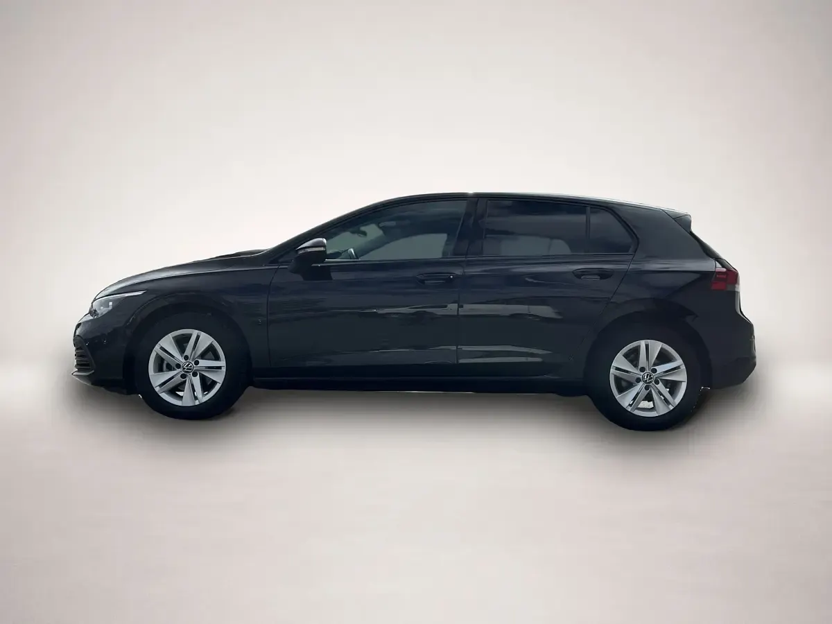 Gebraucht VW Golf VIII Life 131 PS (96 kW) 2023 Limousine