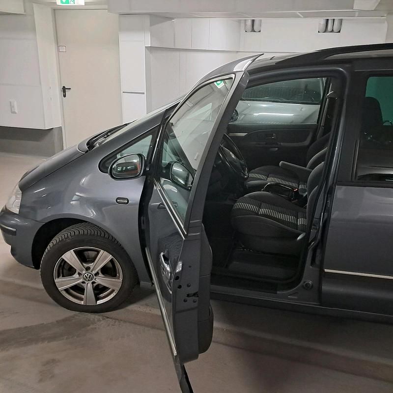 Gebraucht VW Sharan 140 PS (102 kW) 2010 Grau Van / Kleinbus