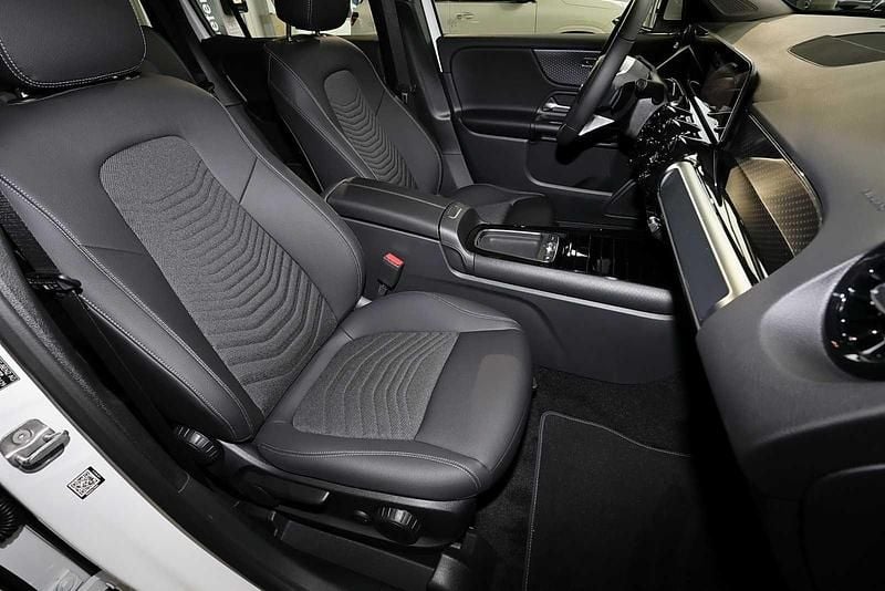 Gebraucht Mercedes GLB220 Advanced 190 PS (139 kW) 2025 Unilack polarweiß SUV