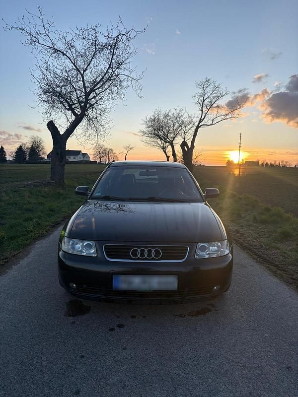 Gebraucht Audi A3 131 PS (96 kW) 2001 Schwarz Kleinwagen