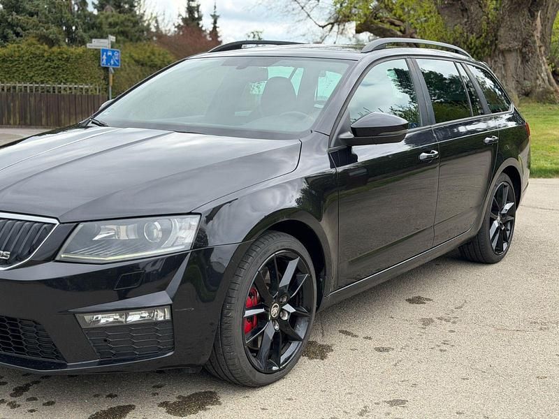 Second-hand Skoda Octavia RS 184 CP (135 kW) 2015 Negru Hatchback