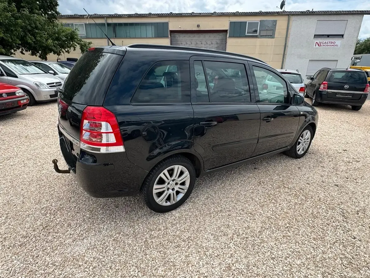 Gebraucht Opel Zafira 125 PS (91 kW) 2013 Schwarz Van / Kleinbus