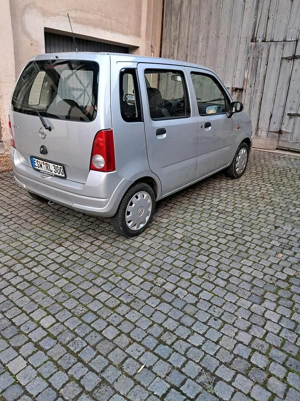 Silber Gebraucht 2006 Opel Agila Kleinwagen | 1.800 € - Bild 1/4