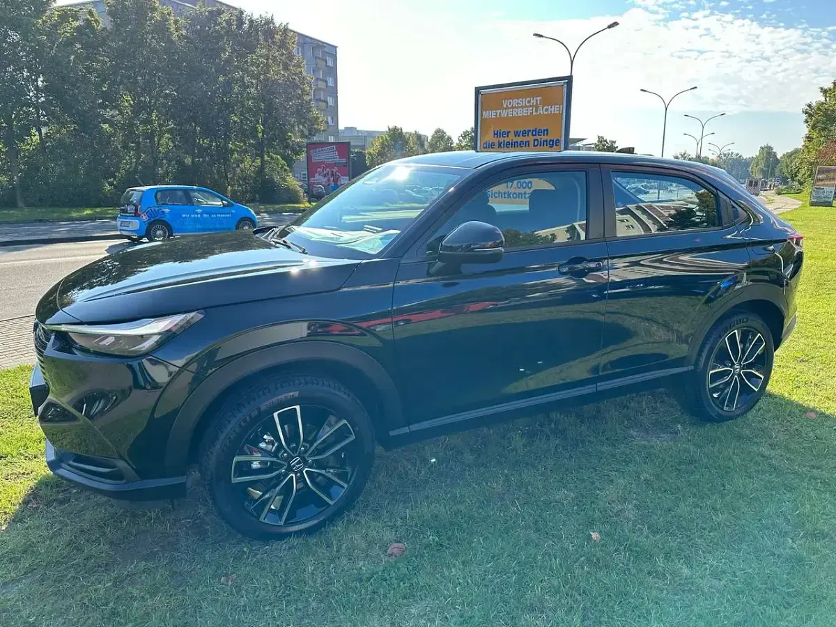 Neu Honda HR-V Elegance 107 PS (78 kW) 2025 Crystal black SUV