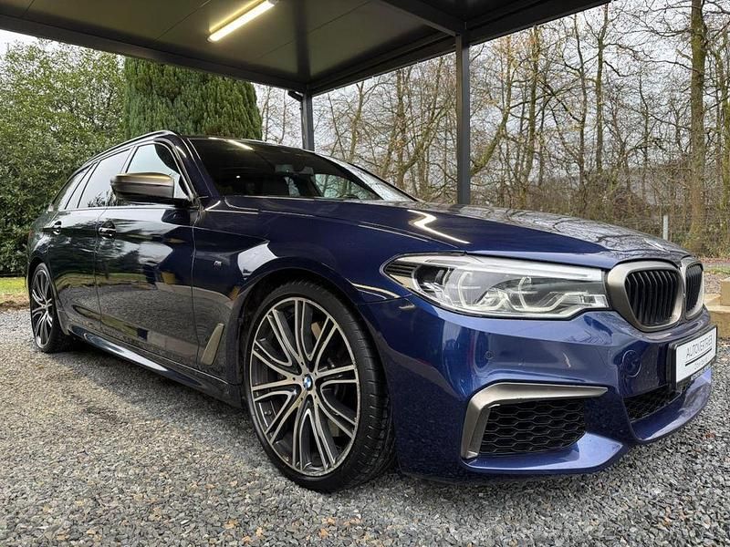 Gebraucht BMW M550 Performance 400 PS (294 kW) 2018 Blau Limousine