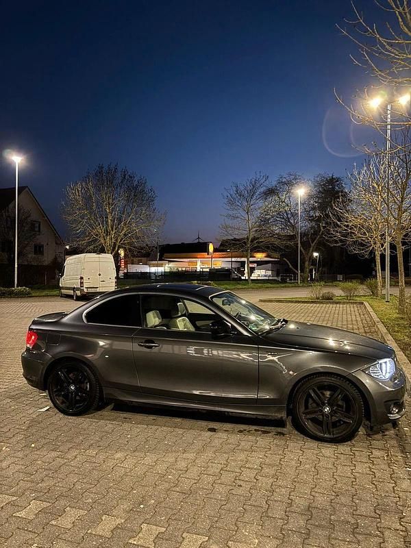 Gebraucht BMW 118 Coupé 143 PS (105 kW) 2012 Grau Coupé