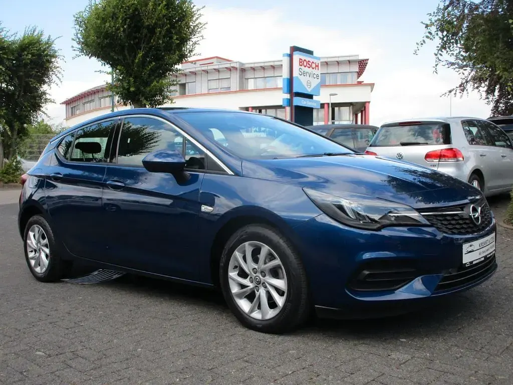 Gebraucht Opel Astra Elegance 131 PS (96 kW) 2020 Blau Limousine