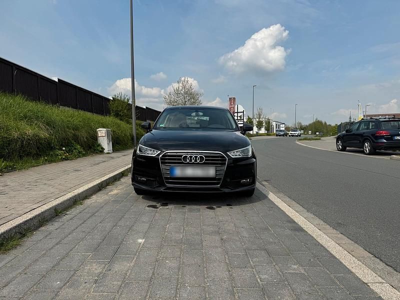 Second-hand Audi A1 116 CP (85 kW) 2015 Negru Hatchback