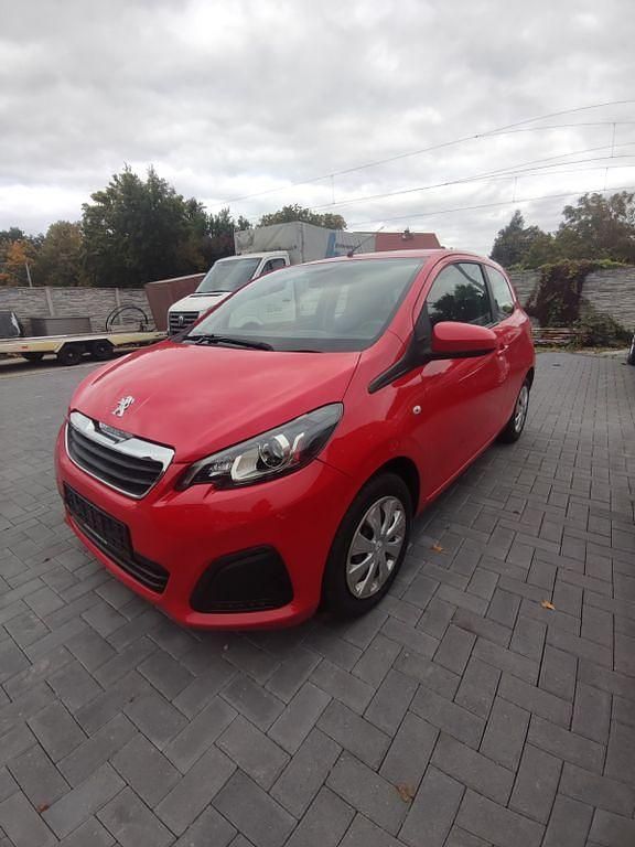 Gebraucht Peugeot 108 Active 69 PS (50 kW) 2017 Rot Kleinwagen