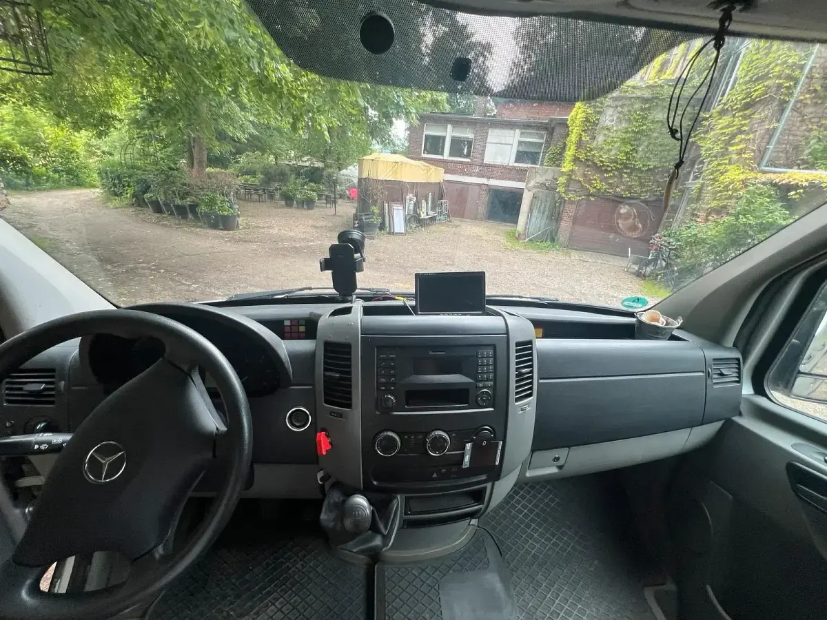 Gebraucht Mercedes Sprinter 163 PS (119 kW) 2016 Grau Van