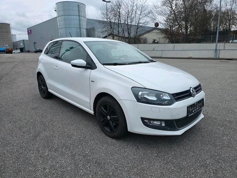 Gebraucht VW Polo Life 90 PS (66 kW) 2013 Weiß Kleinwagen
