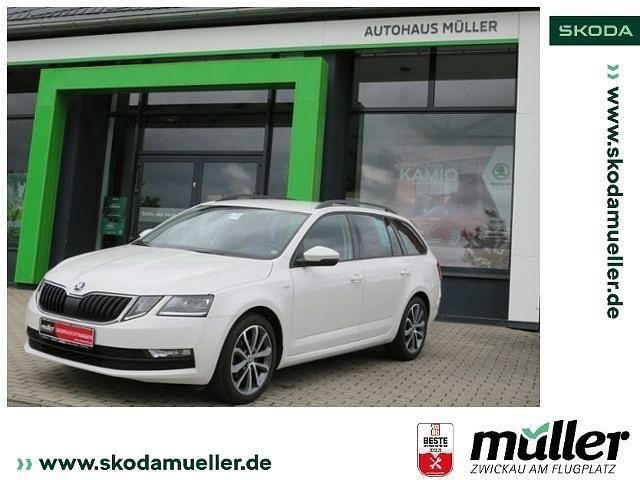 Weiß (candyweiss) Gebraucht 2019 Skoda Octavia Soleil Kombi | 11.590 € (Fairer Preis) - Bild 1/4
