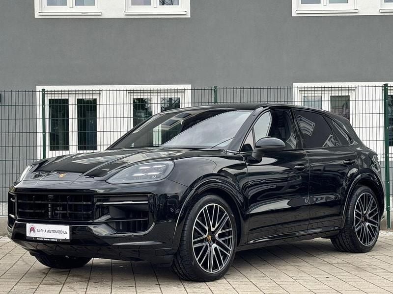 Schwarz Gebraucht 2024 Porsche Cayenne Basis SUV | 93.990 € (Guter Preis) - Bild 1/4