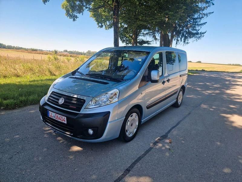 Blau Gebraucht 2008 Fiat Scudo Van / Kleinbus | 4.300 € (Superpreis) - Bild 1/4