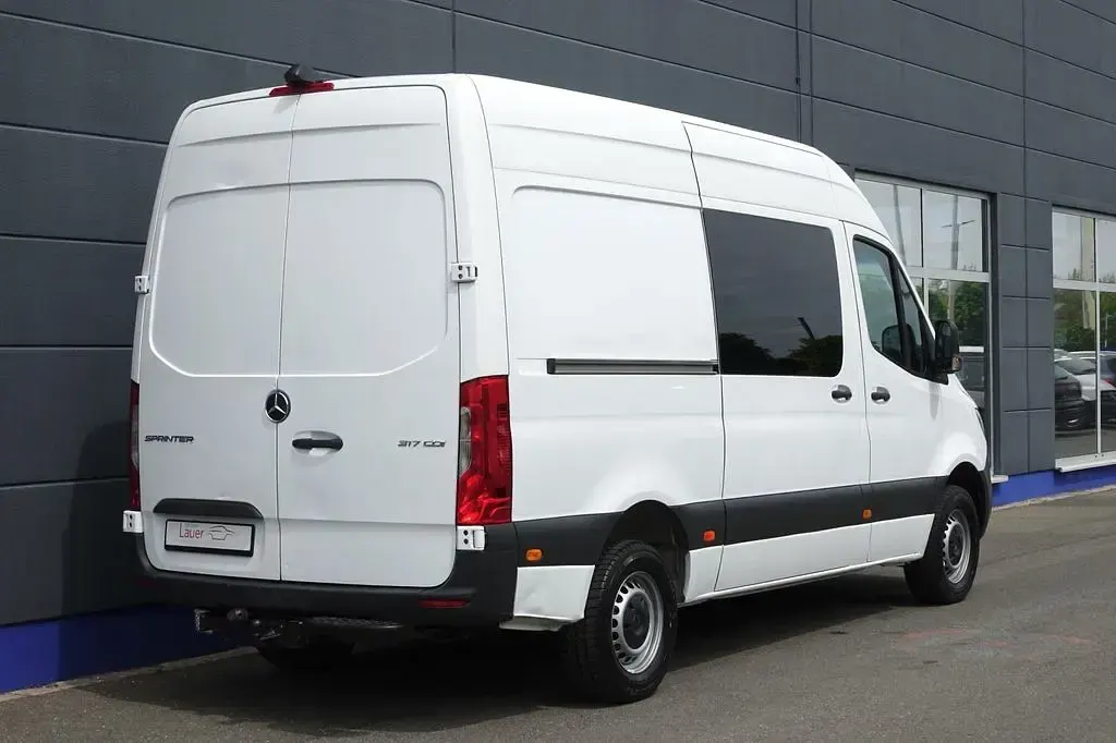Gebraucht Mercedes Sprinter 170 PS (125 kW) 2021 Arktikweiss Van