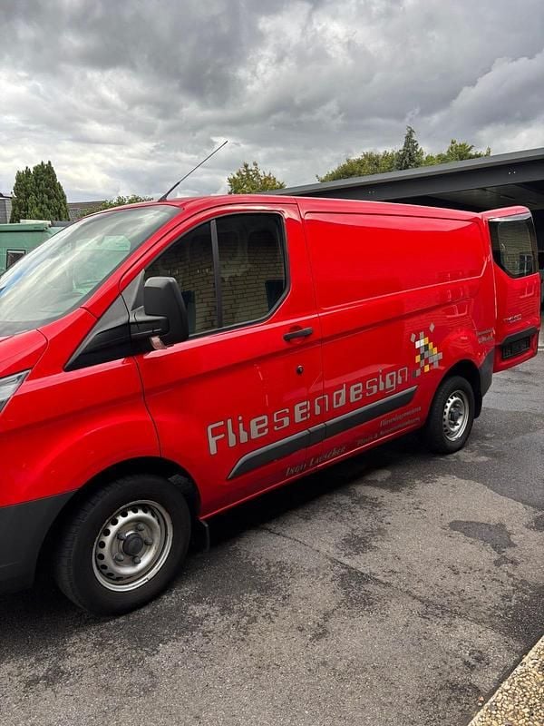 Gebraucht Ford Transit Custom 101 PS (74 kW) 2015 Rot Van / Kleinbus