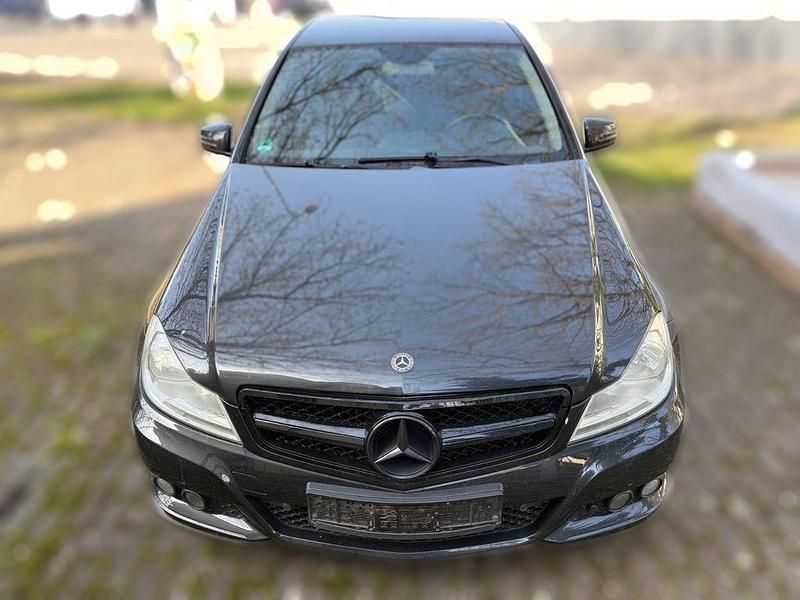 Gebraucht Mercedes C200 136 PS (100 kW) 2011 Schwarz Limousine
