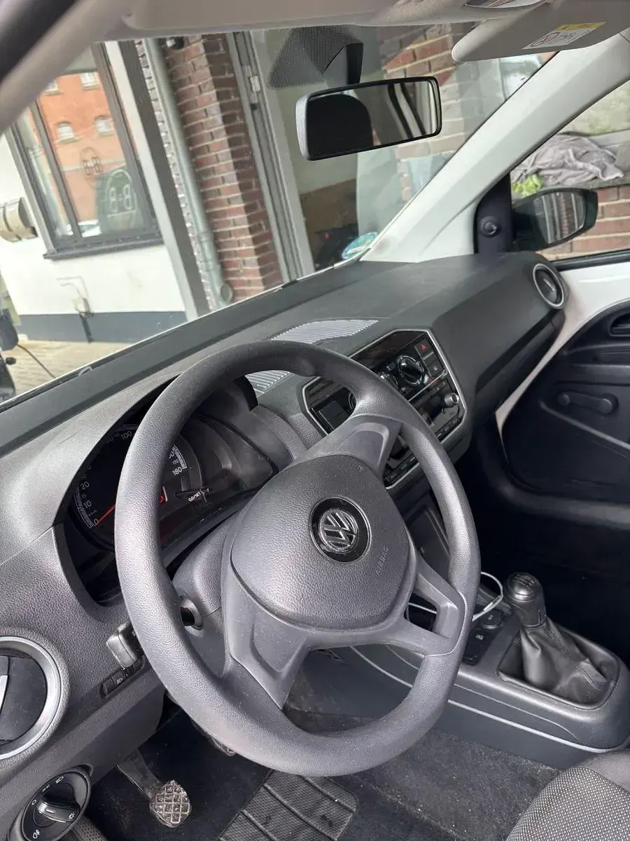 Gebraucht VW up! 60 PS (44 kW) 2017 Weiß Kleinwagen