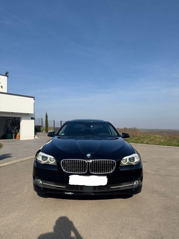 Gebraucht BMW 525 204 PS (150 kW) 2010 Schwarz Limousine
