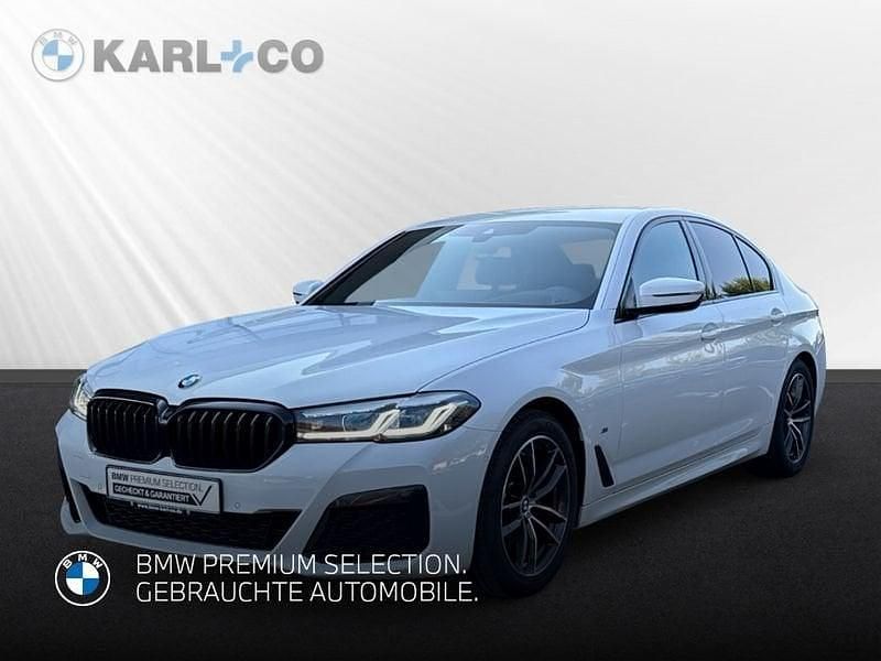 Weiss Gebraucht 2023 BMW 520 M Sport Limousine | 42.790 € (Teuer) - Bild 1/4