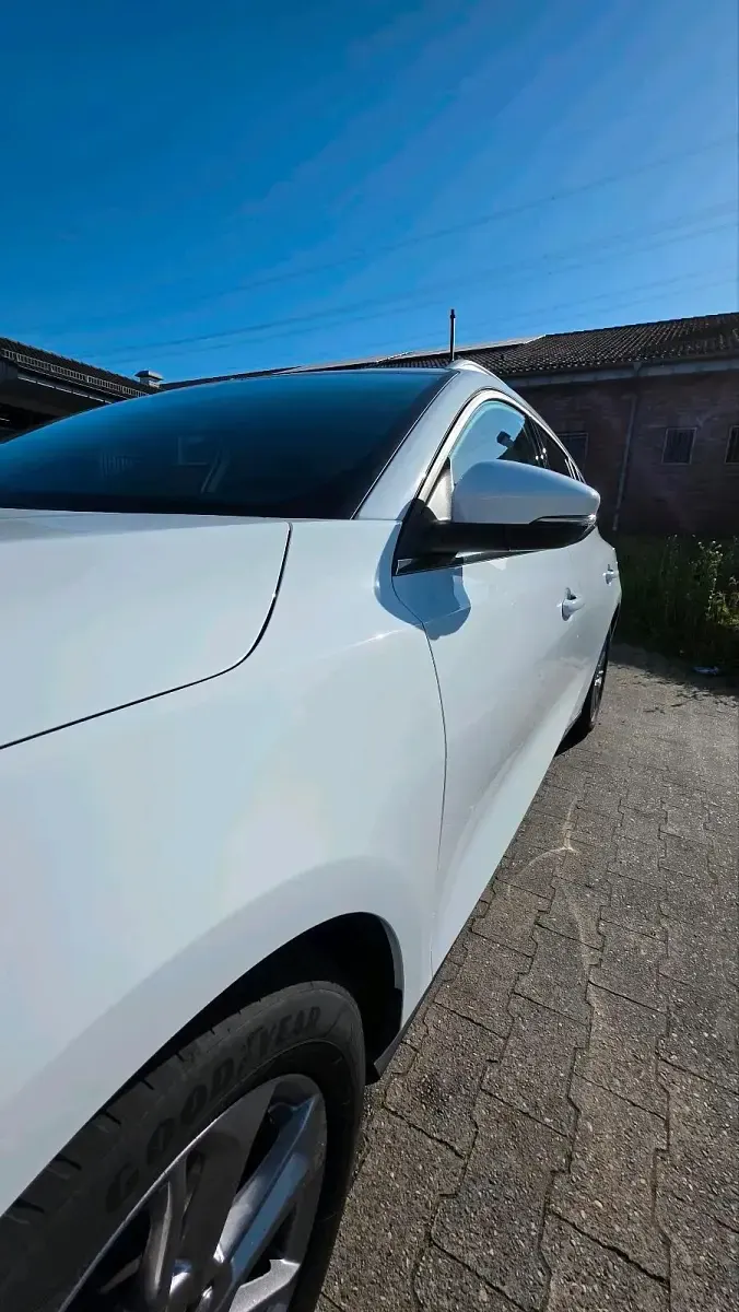Gebraucht Ford Focus 116 PS (85 kW) 2023 Weiß Kombi