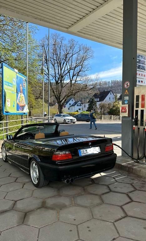 Gebraucht BMW 320 Cabriolet Performance 150 PS (110 kW) 1995 Schwarz Cabrio