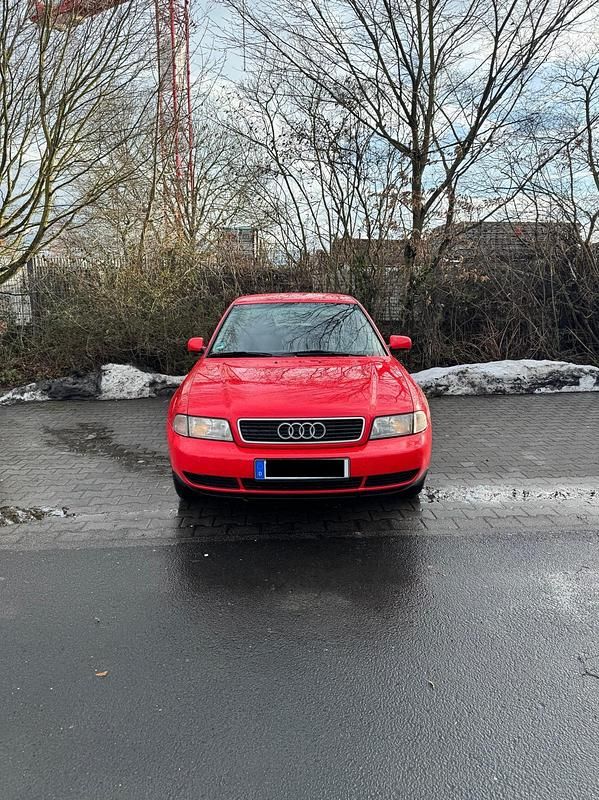 Gebraucht Audi A4 125 PS (91 kW) 1997 Rot Limousine