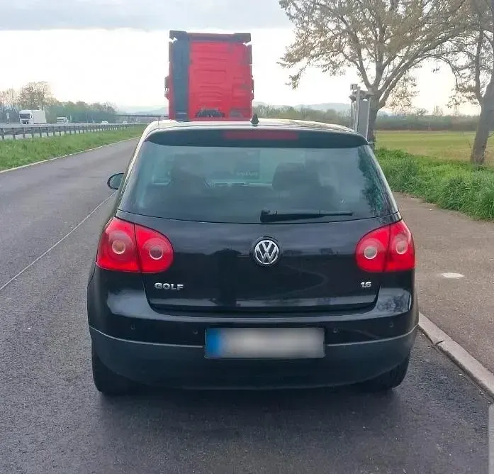 Gebraucht VW Golf V 125 PS (91 kW) 2008 Schwarz Kleinwagen