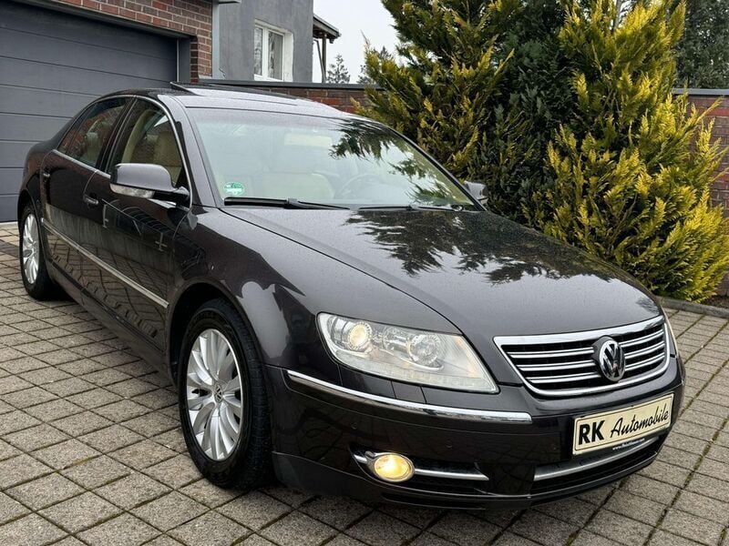 Gebraucht VW Phaeton 239 PS (175 kW) 2010 Braun Limousine
