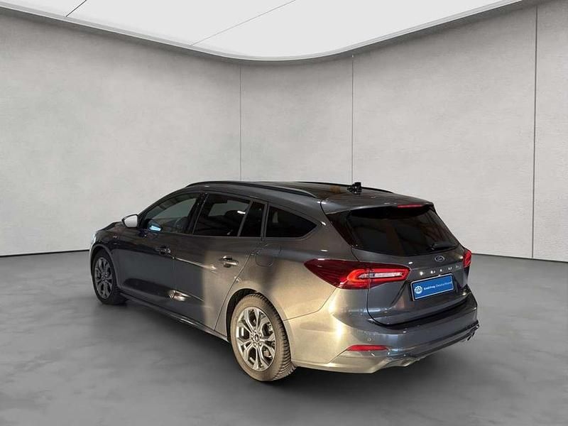 Gebraucht Ford Focus ST-Line X 155 PS (114 kW) 2024 Magnetic metallic Kombi