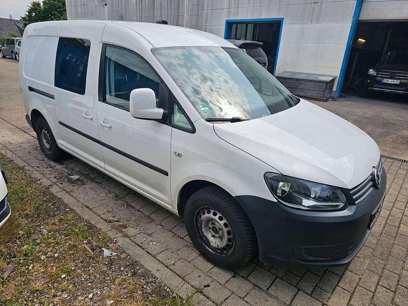 Weiß Gebraucht 2015 VW Caddy Maxi Trendline Van / Kleinbus | 9.999 € (Superpreis) - Bild 1/3