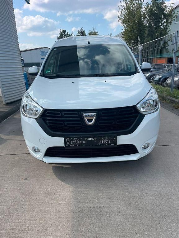 Weiß Gebraucht 2018 Dacia Dokker Express Ambiance Van | 4.284 € (Fairer Preis) - Bild 1/4