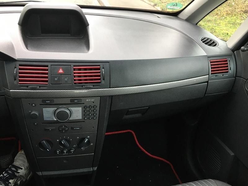 Usata Ford Ka 69 CV (50 kW) 2015 Nero Utilitaria