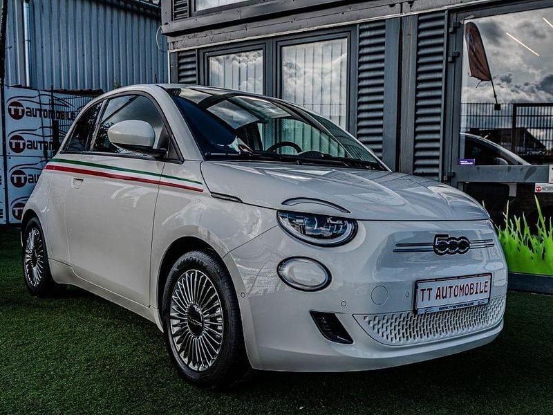 Weiß Gebraucht 2022 Fiat 500e Icon Kleinwagen | 17.850 € (Guter Preis) - Bild 1/4