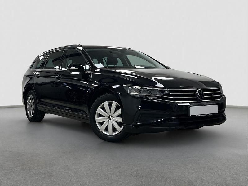 Schwarz Gebraucht 2022 VW Passat Limousine | 18.390 € (Superpreis) - Bild 1/4