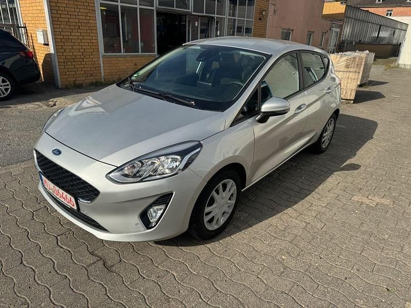 Silber Gebraucht 2018 Ford Fiesta Cool & Connect Limousine | 5.474 € (Guter Preis) - Bild 1/4