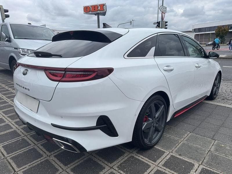 Gebraucht Kia ProCeed GT GT 204 PS (150 kW) 2021 Weiß Kleinwagen