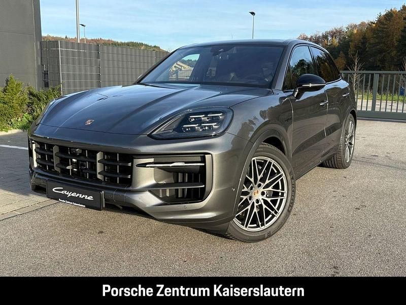 Grau Neu 2025 Porsche Cayenne Black Edition SUV | 138.190 € (Guter Preis) - Bild 1/4