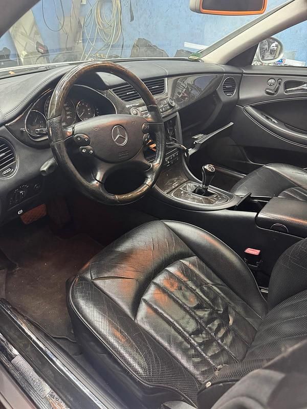 Gebraucht Mercedes CLS500 306 PS (225 kW) 2005 Limousine