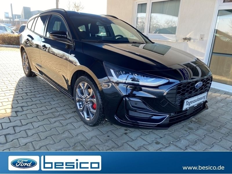 Schwarz Gebraucht 2023 Ford Focus ST-Line Limousine | 27.790 € (Teuer) - Bild 1/4
