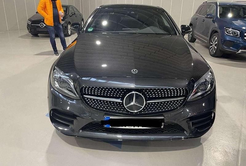 Grau Gebraucht 2020 Mercedes C300 AMG Coupé | 36.999 € (Fairer Preis) - Bild 1/4