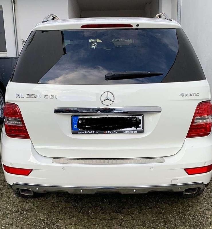 Gebraucht Mercedes ML350 Edition 231 PS (169 kW) 2011 Weiß SUV