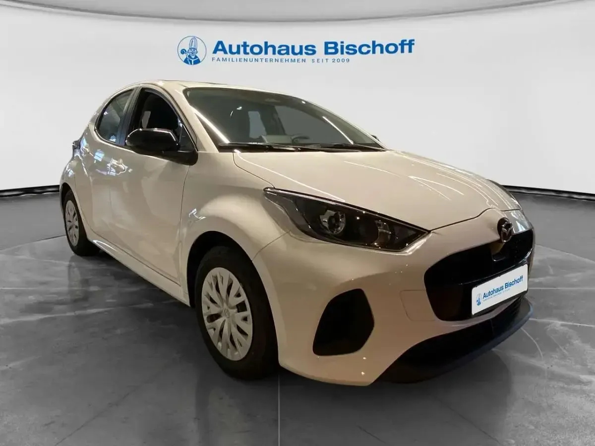 Neu Mazda 2 Prime-Line 92 PS (67 kW) 2025 Lunar white Kleinwagen