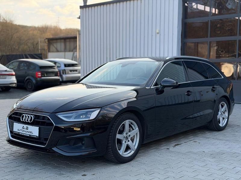 Gebraucht Audi A4 S-Line 204 PS (150 kW) 2023 Schwarz Kombi