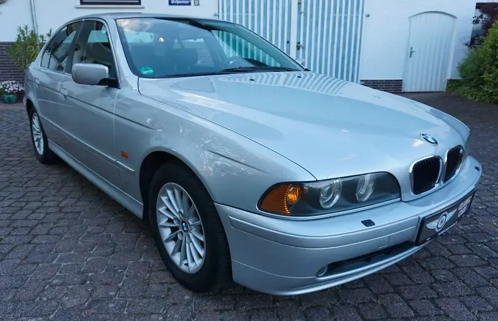 Gebraucht BMW 530 231 PS (169 kW) 2000 Titansilber Limousine