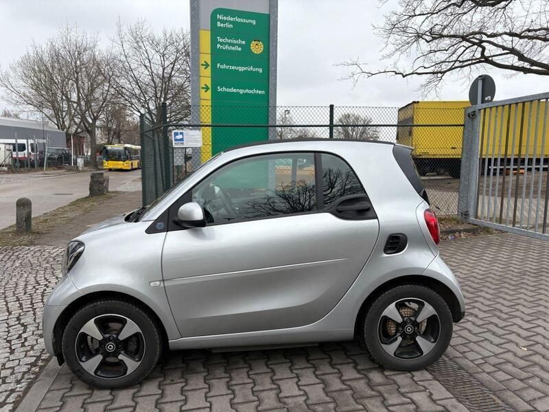 Silber Gebraucht 2020 Smart ForTwo Electric Drive Passion Kleinwagen | 8.990 € (Guter Preis) - Bild 1/4