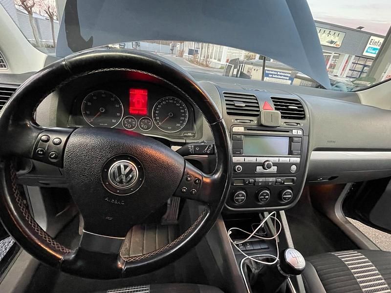 Gebraucht VW Golf V 122 PS (89 kW) 2008 Schwarz Kleinwagen
