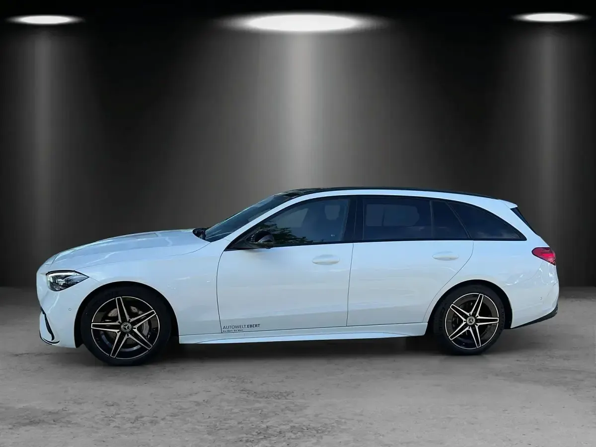 Gebraucht Mercedes C300 AMG 265 PS (194 kW) 2024 Polarweiß Kombi
