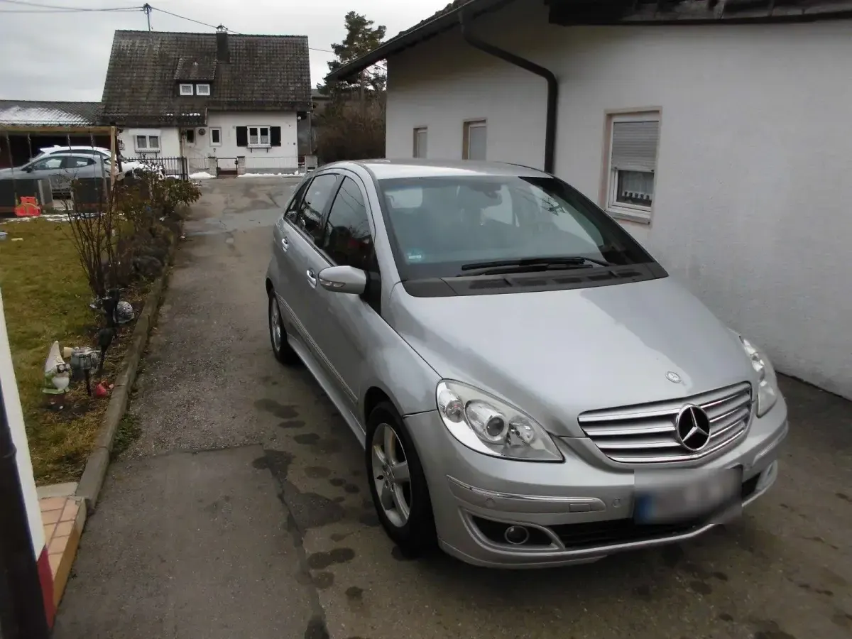 Gebraucht Mercedes B200 140 PS (102 kW) 2006 Silber Van / Kleinbus
