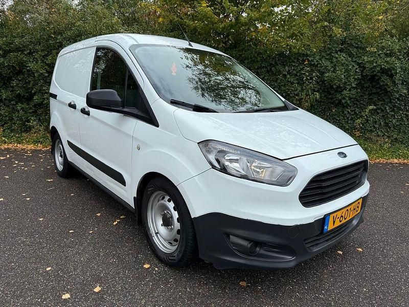 Gebraucht Ford Transit 75 PS (55 kW) 2017 Other Van / Kleinbus